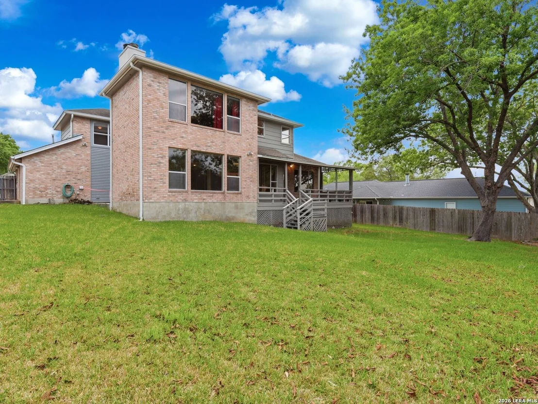 Photo of 968 Queens Dr.