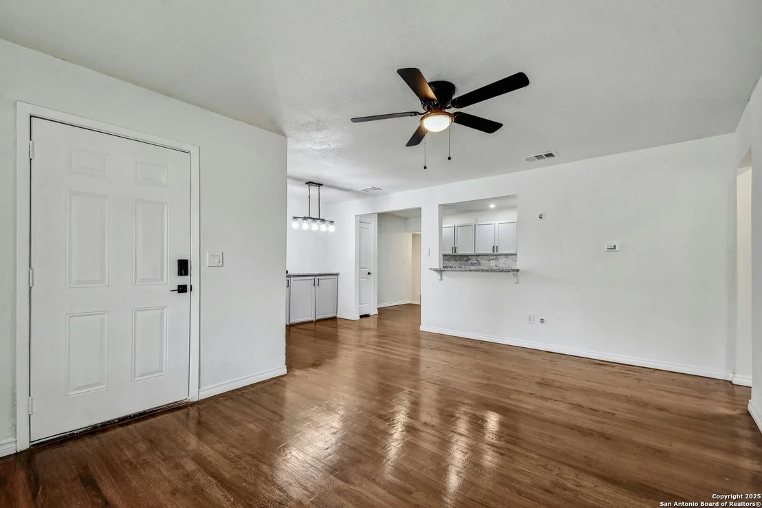 Photo of 315 Latch Drive