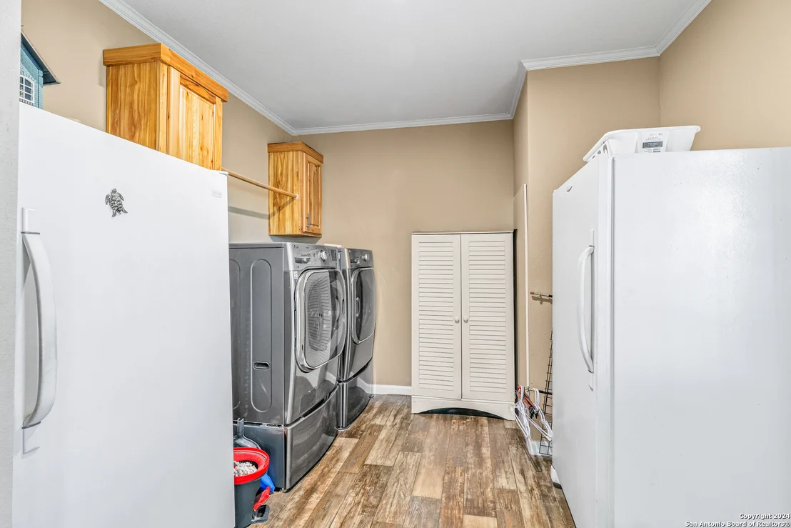 Photo of 609 Country Trail