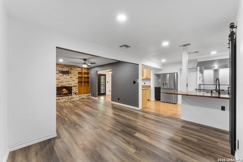 Photo of 3614 Versailles Dr