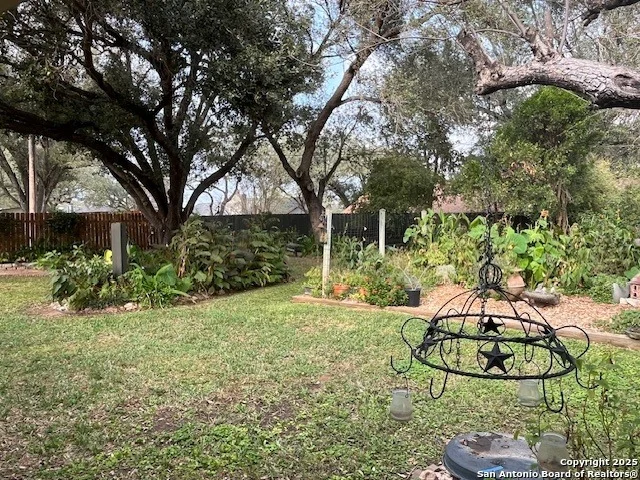 Photo of 1216 Mockingbird