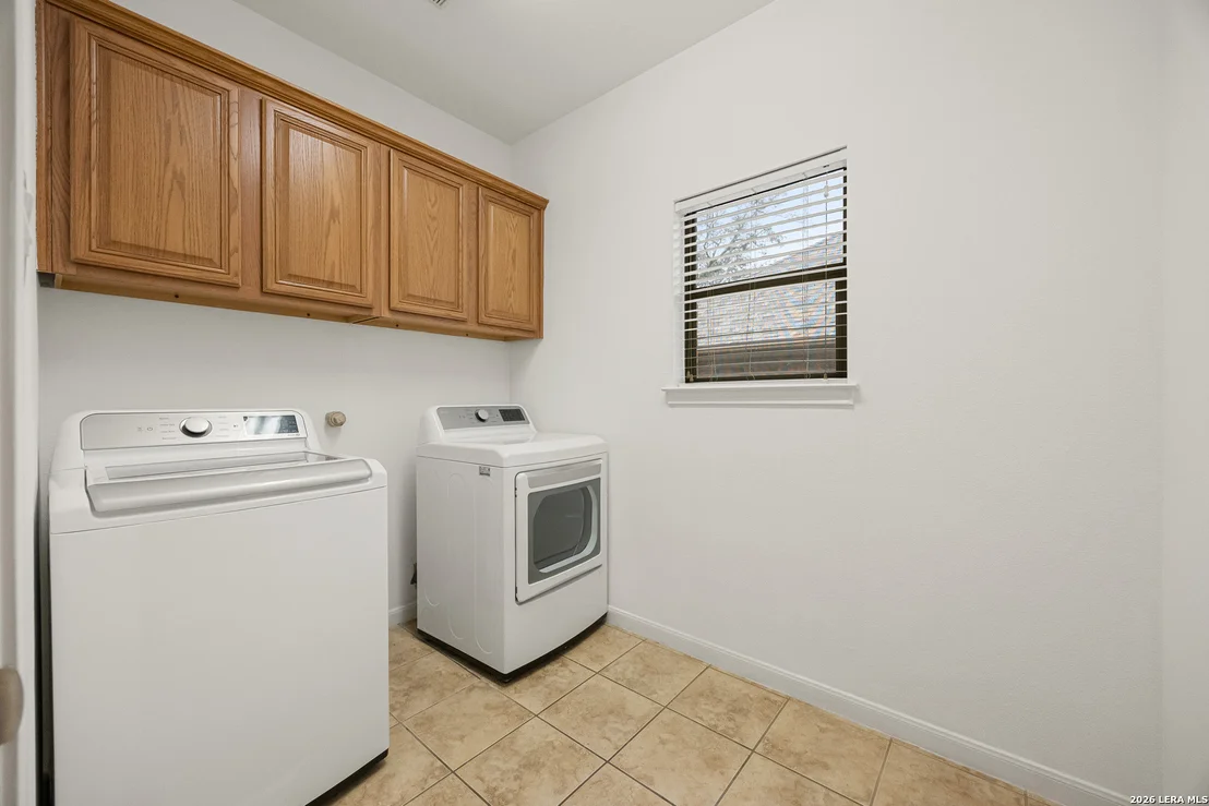 Photo of 23606 Legend