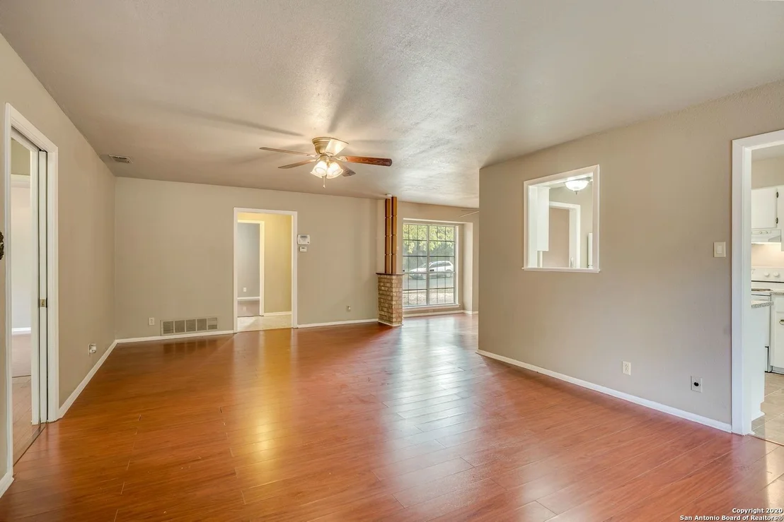 Photo of 6915 FOREST GRV