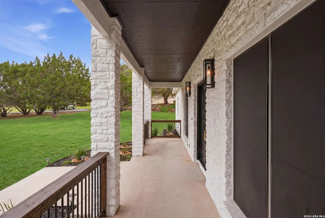 Photo of 150 LAKE VIEW DR