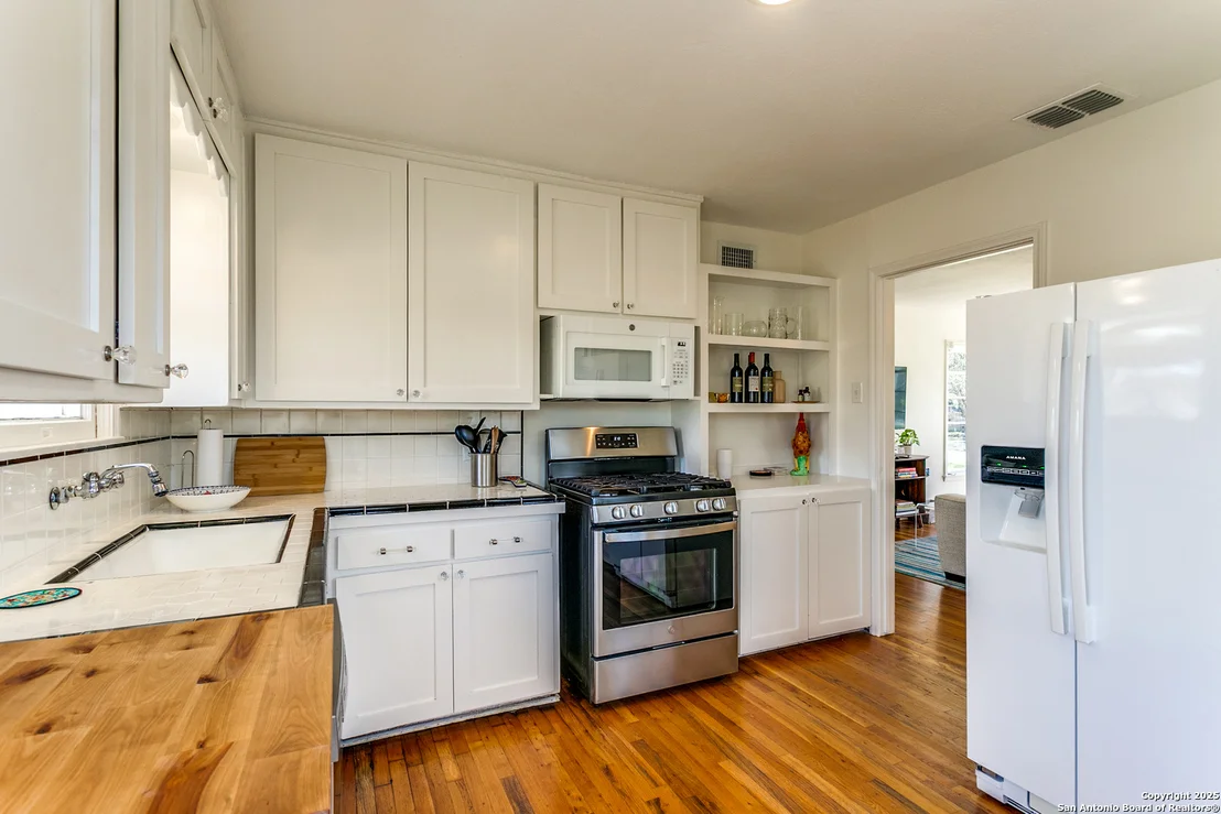 Photo of 447 Harmon
