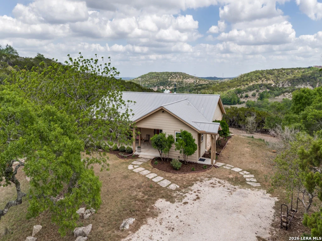 Photo of 101 MOUNTAIN TOP DR