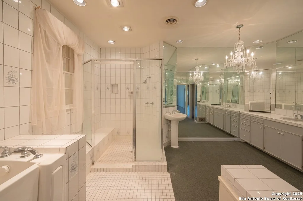 Photo of 52 Encino Loma