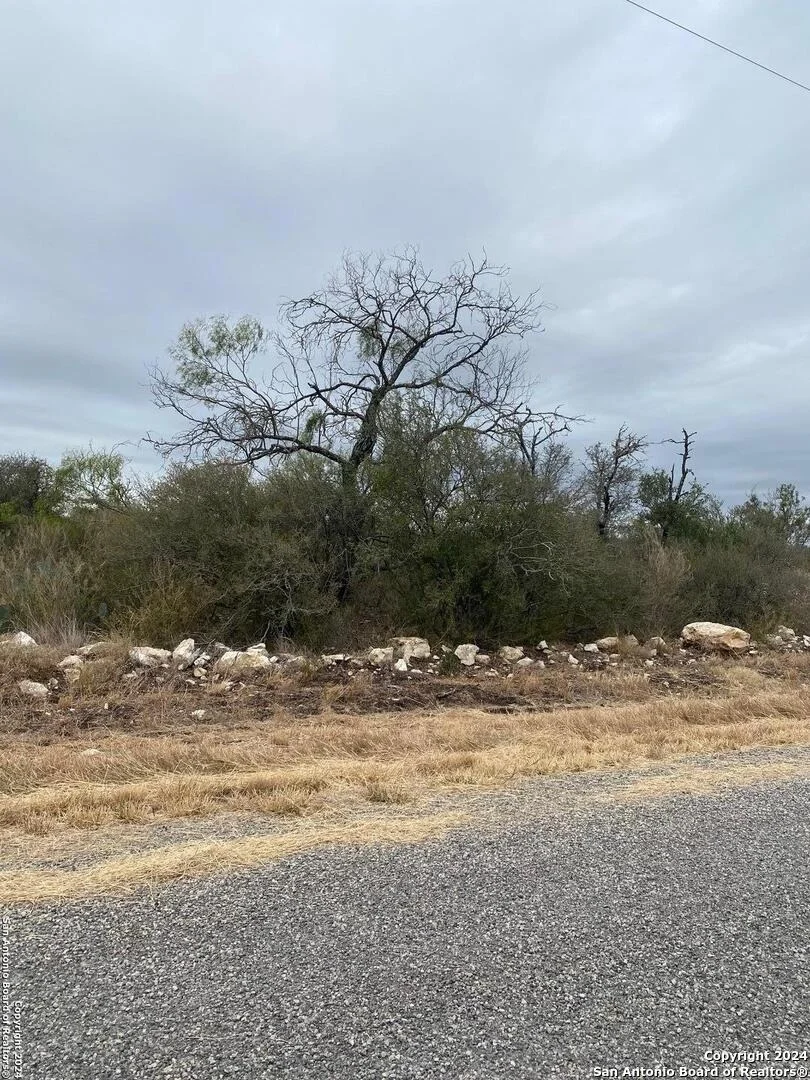 Photo of 343 LEGEND HILLS RD