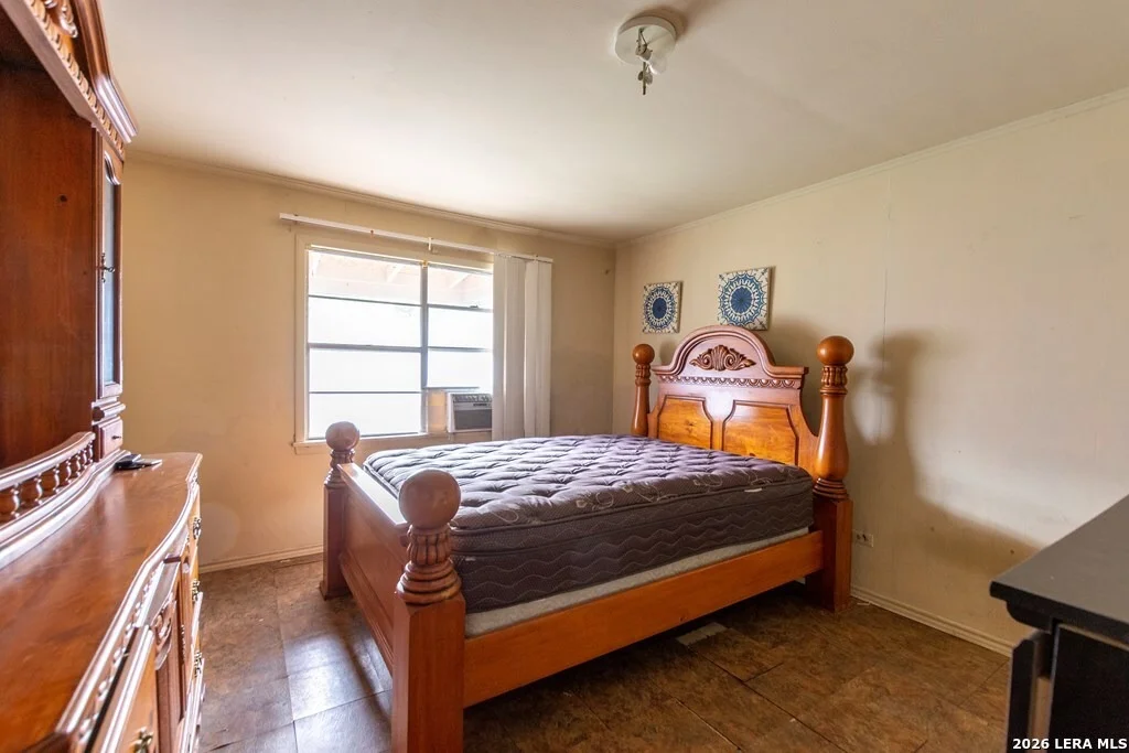 Photo of 546 Blanco