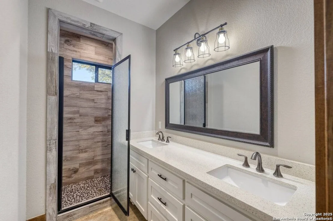 Photo of 1127 Mountain Valley
