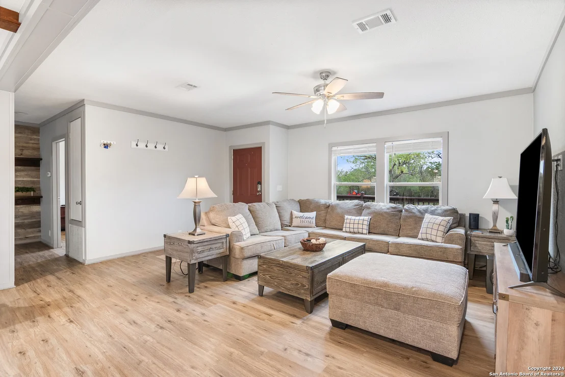 Photo of 1140 Private Road 2415