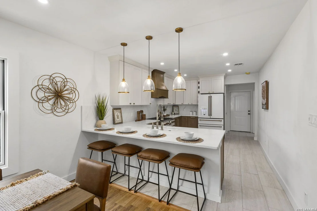 Photo of 219 THORAIN BLVD