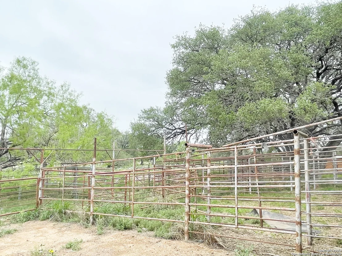 Photo of 1722 COUNTY ROAD 676