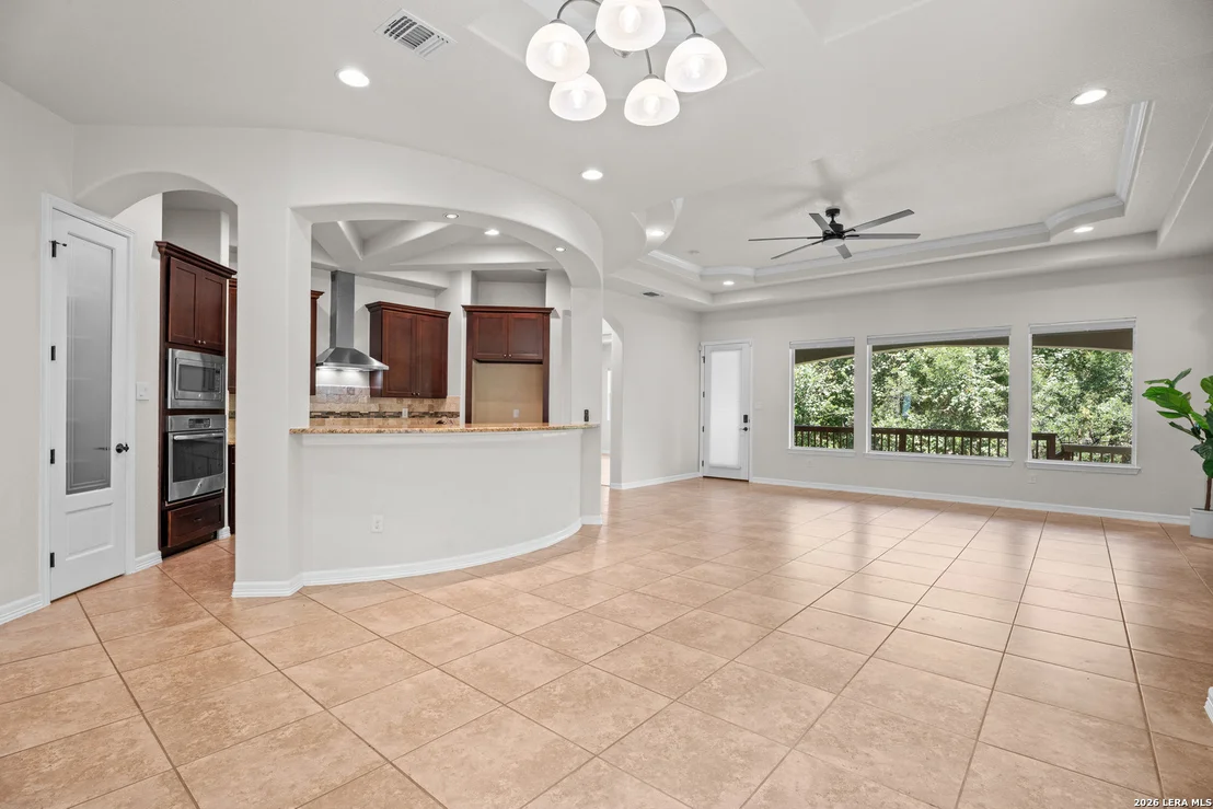 Photo of 6131 Lowrie