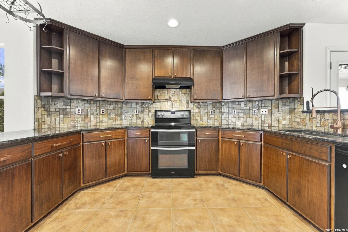 Photo of 233 JULIAN PT