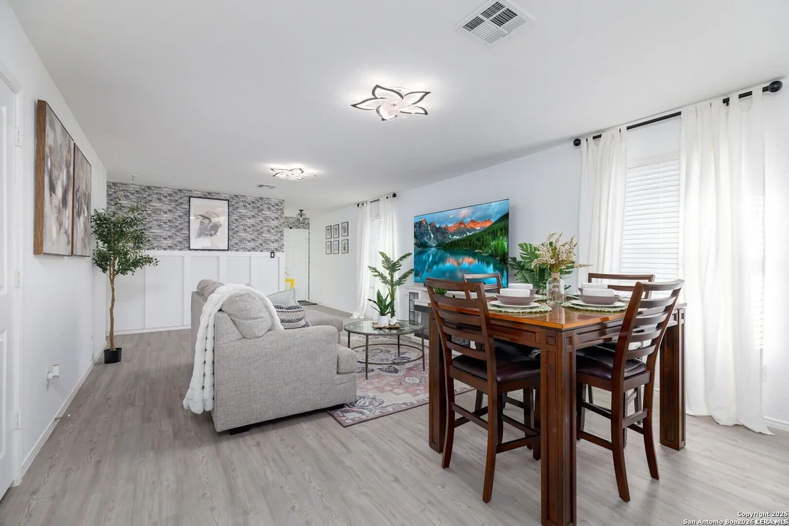 Photo of 4117 CATARACT CIR