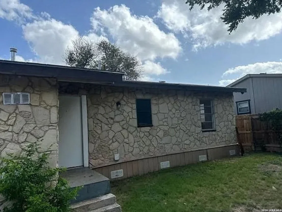 Photo of 122 Bundy