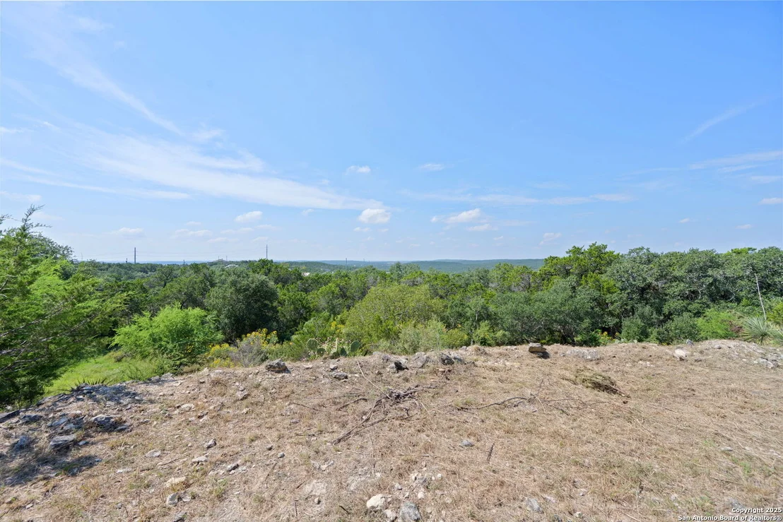 Photo of 1056 FLAGSTONE DR