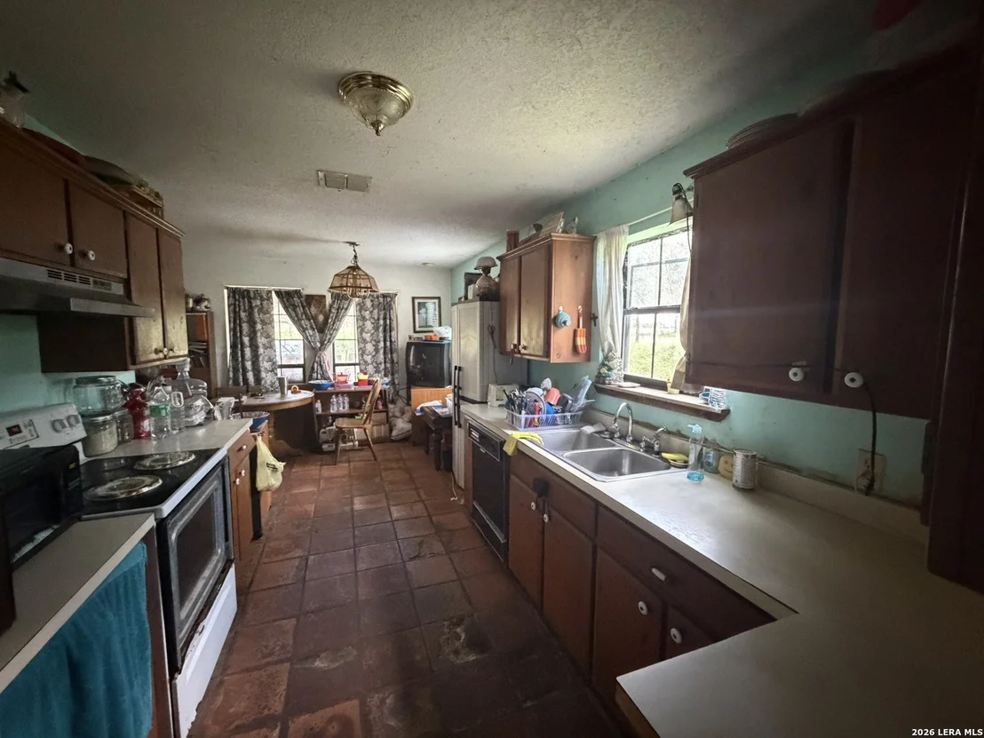 Photo of 23798 MATHIS RD