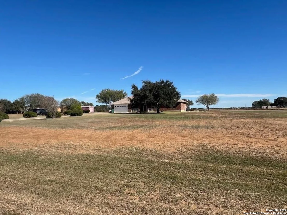 Photo of 677 DEER TRAIL DR