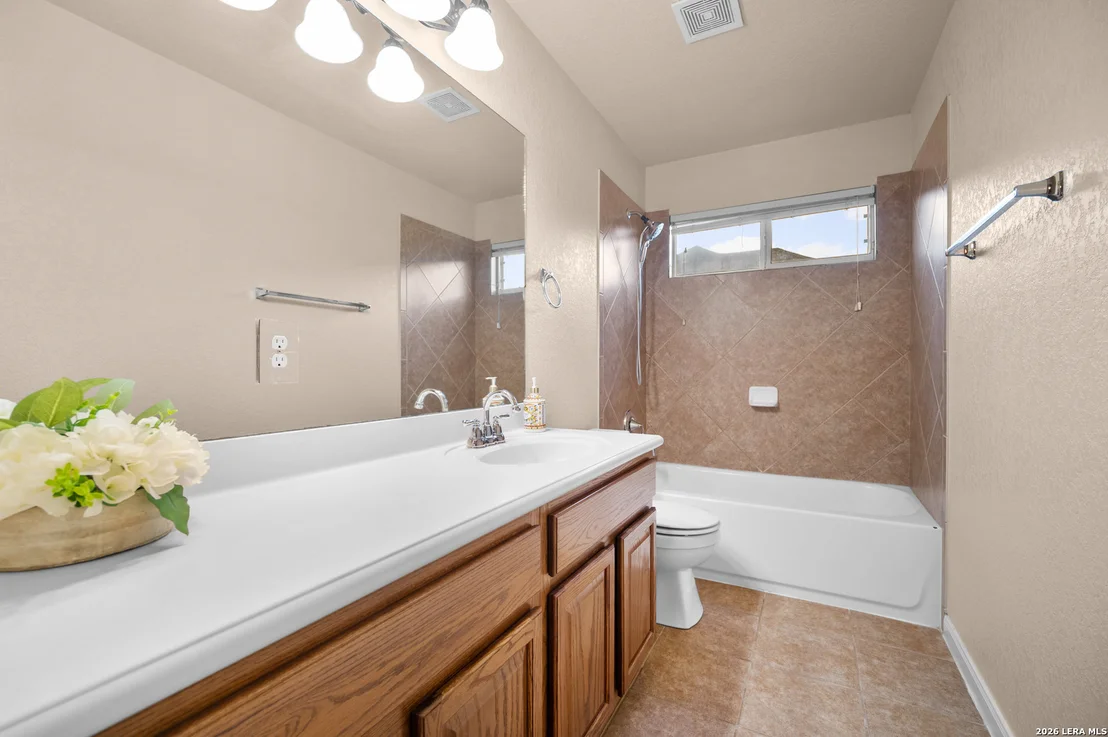 Photo of 1008 Magellan