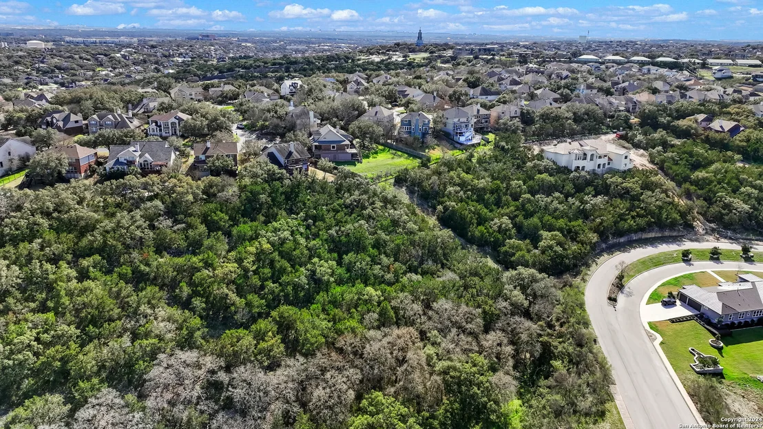 Photo of 602 WINDING RAVINE