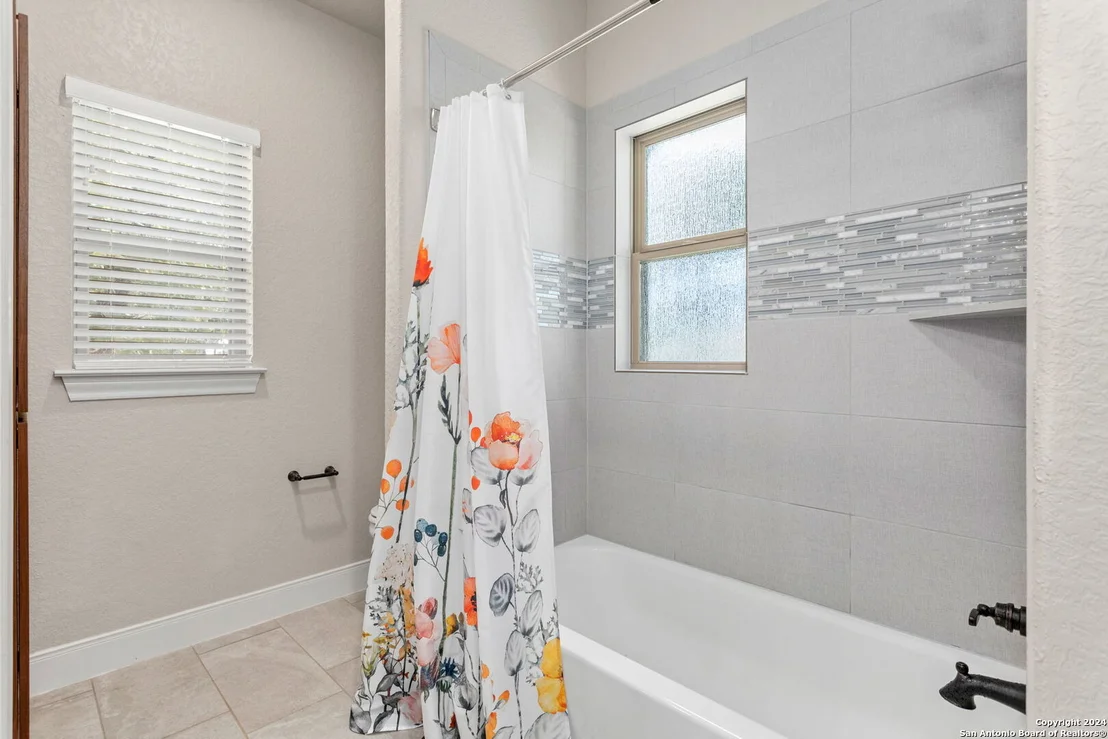 Photo of 145 Crescent Ridge