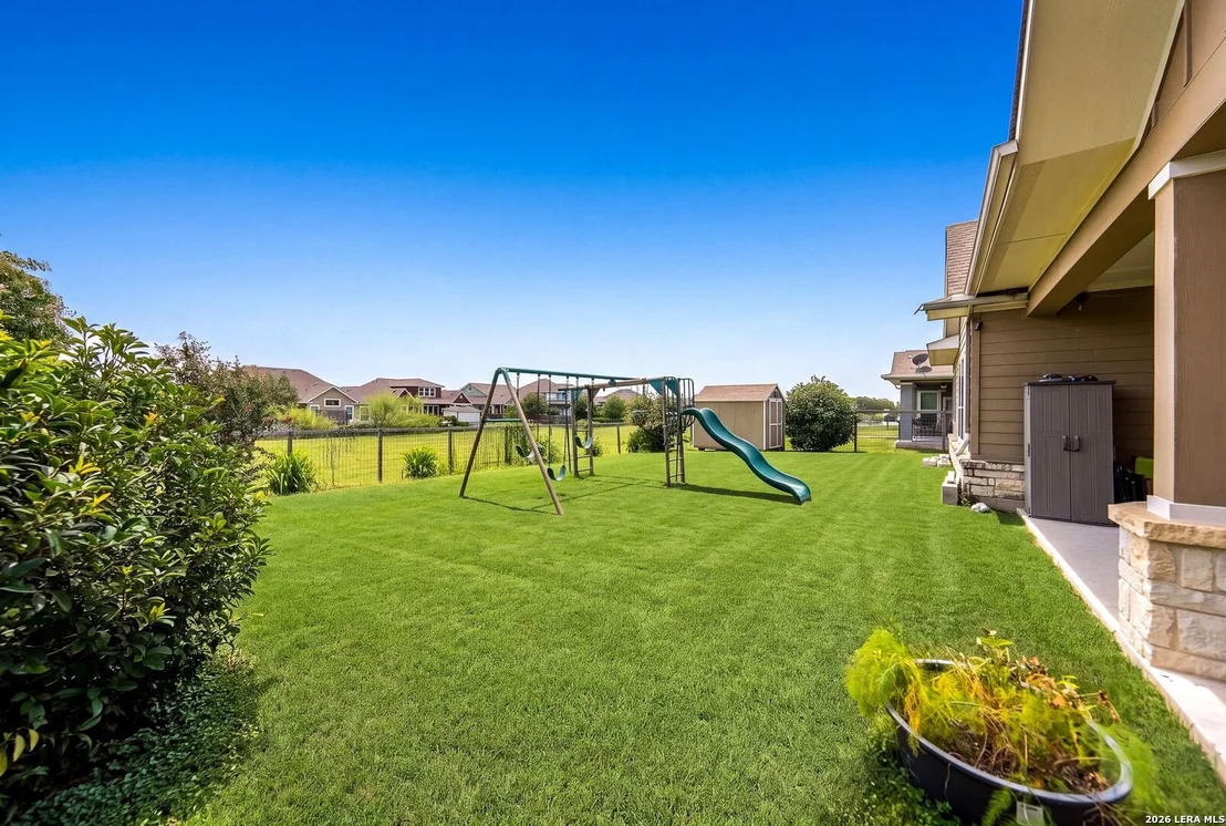 Photo of 11812 Field Bend