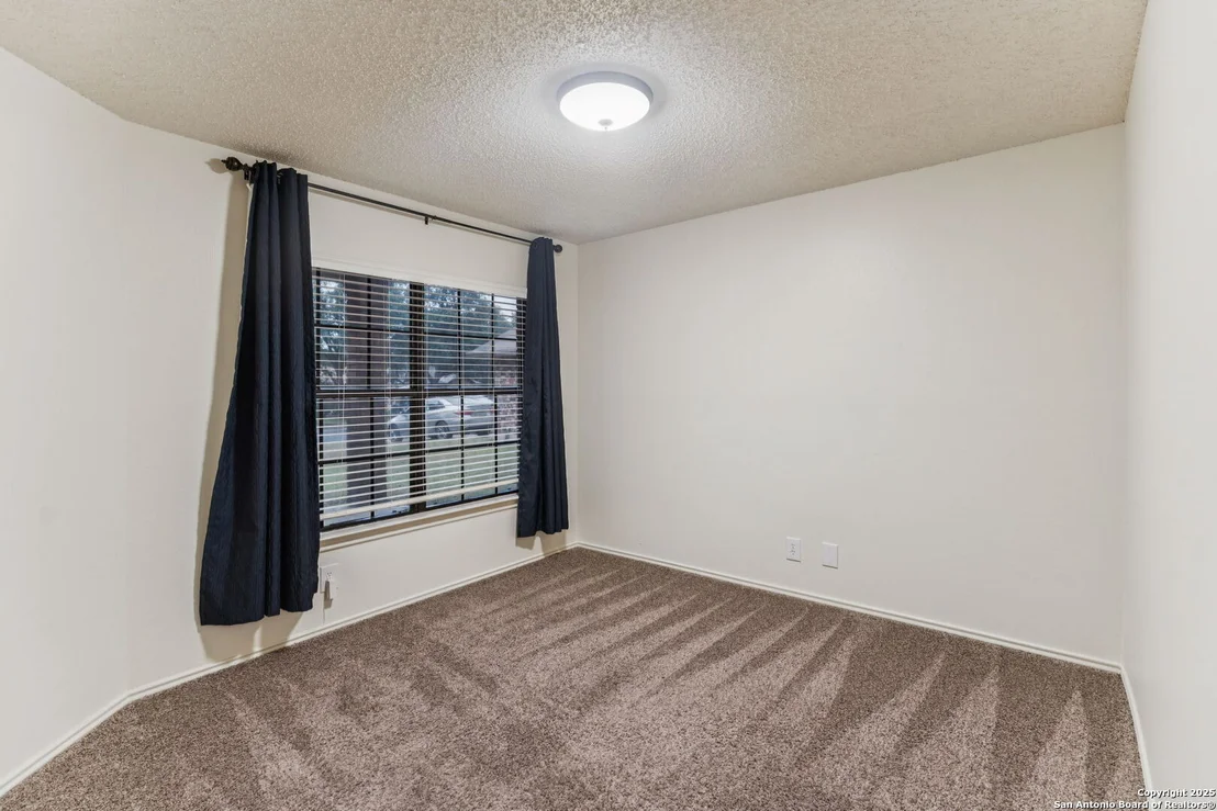 Photo of 7009 Jefferson Ridge