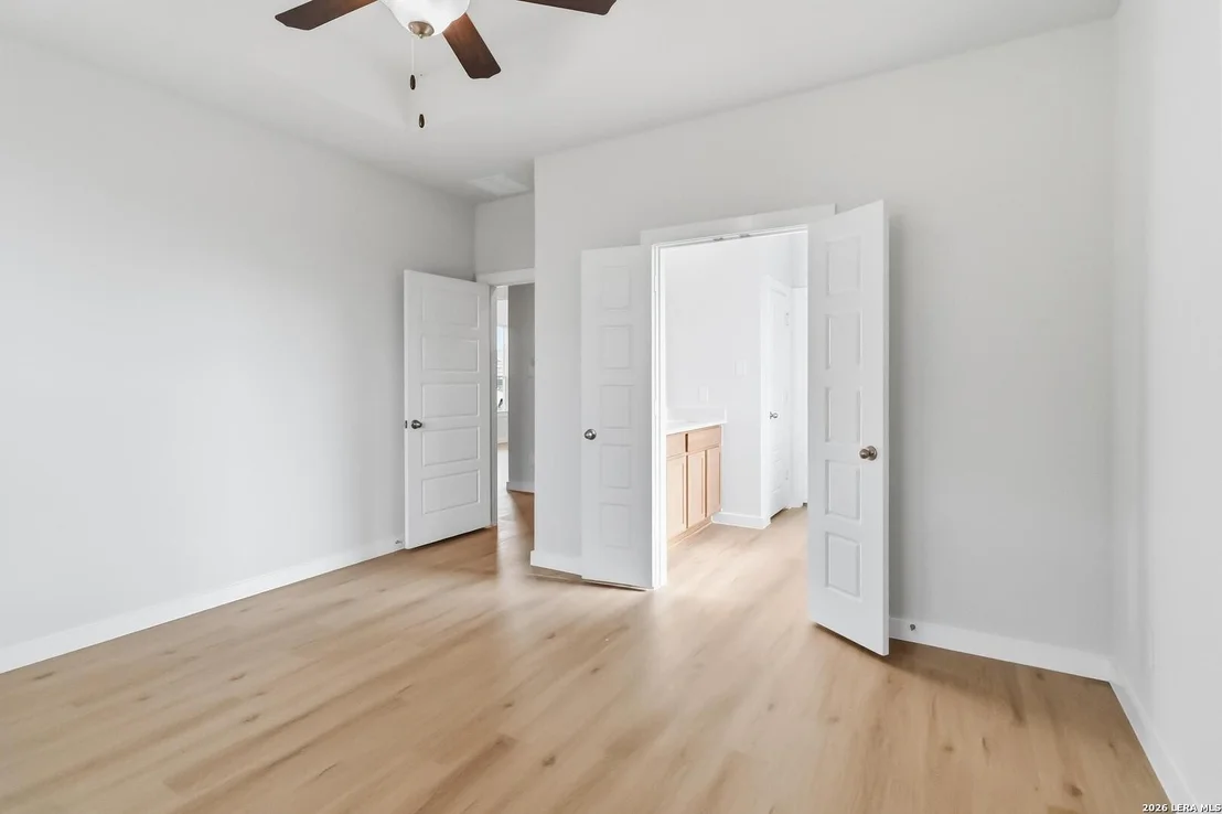 Photo of 619 River Run Way