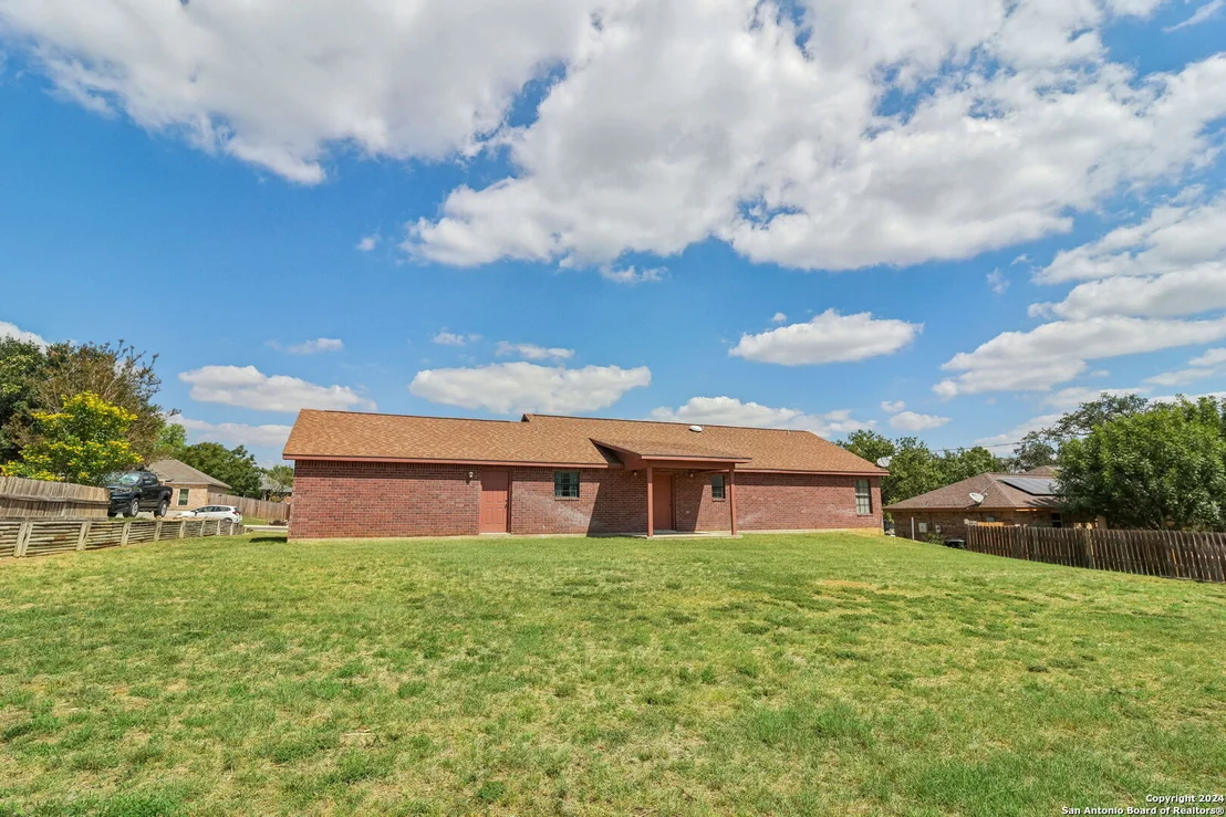 Photo of 307 Crownhill Dr