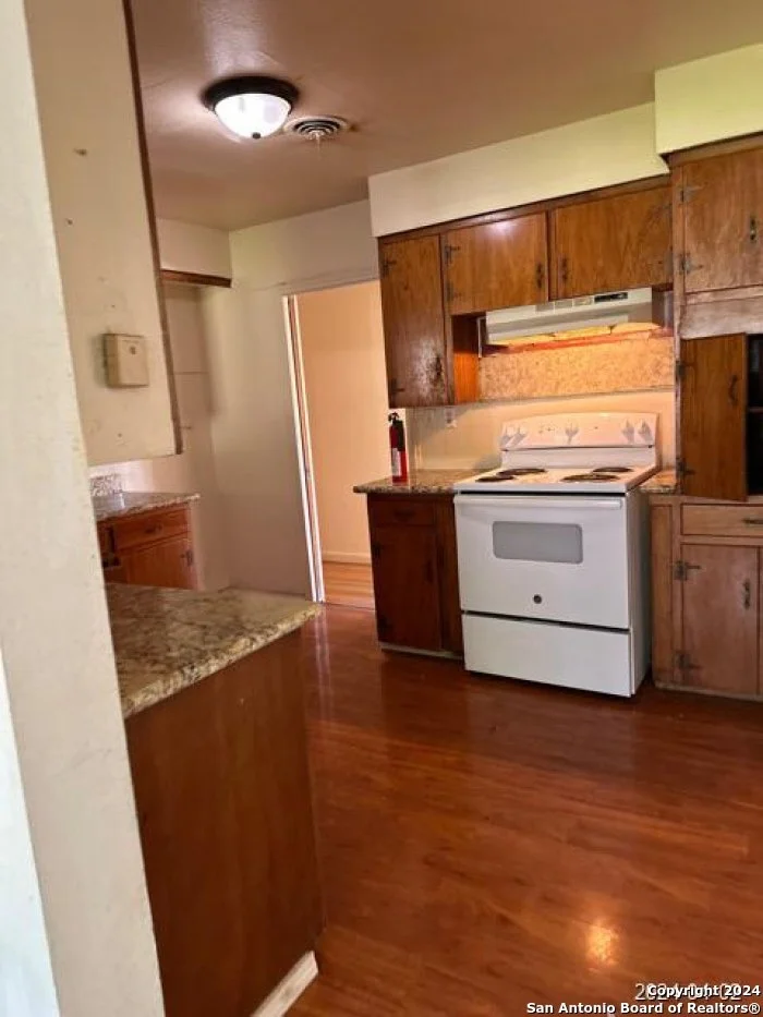 Photo of 535 DRESDEN