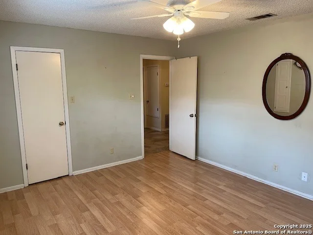 Photo of 1216 Mockingbird