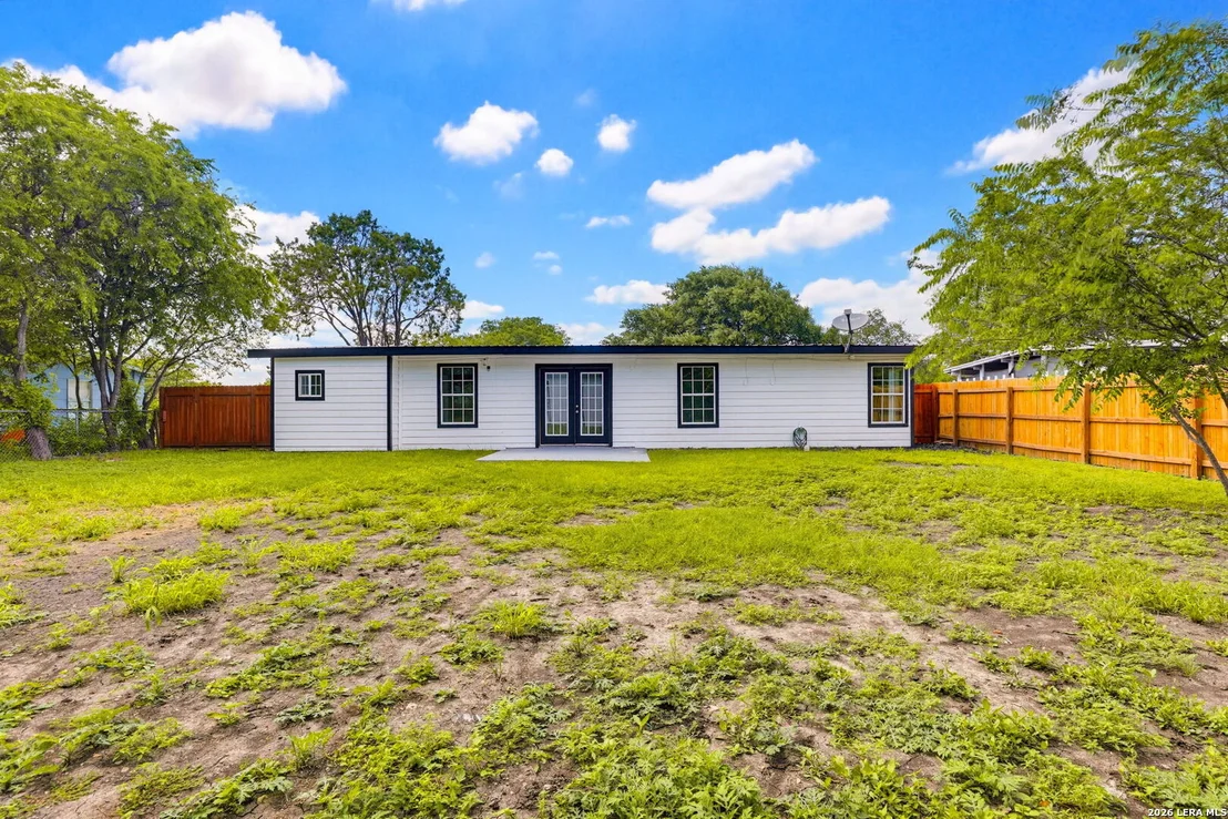 Photo of 130 CHADWICK DR