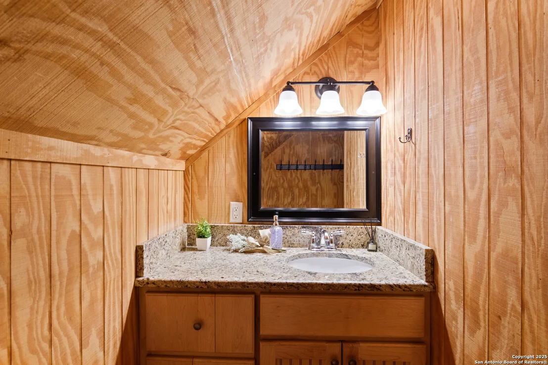 Photo of 420 Canyon Oaks