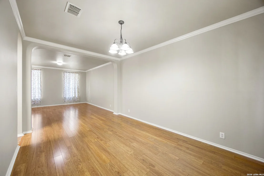 Photo of 17230 Darien Wing