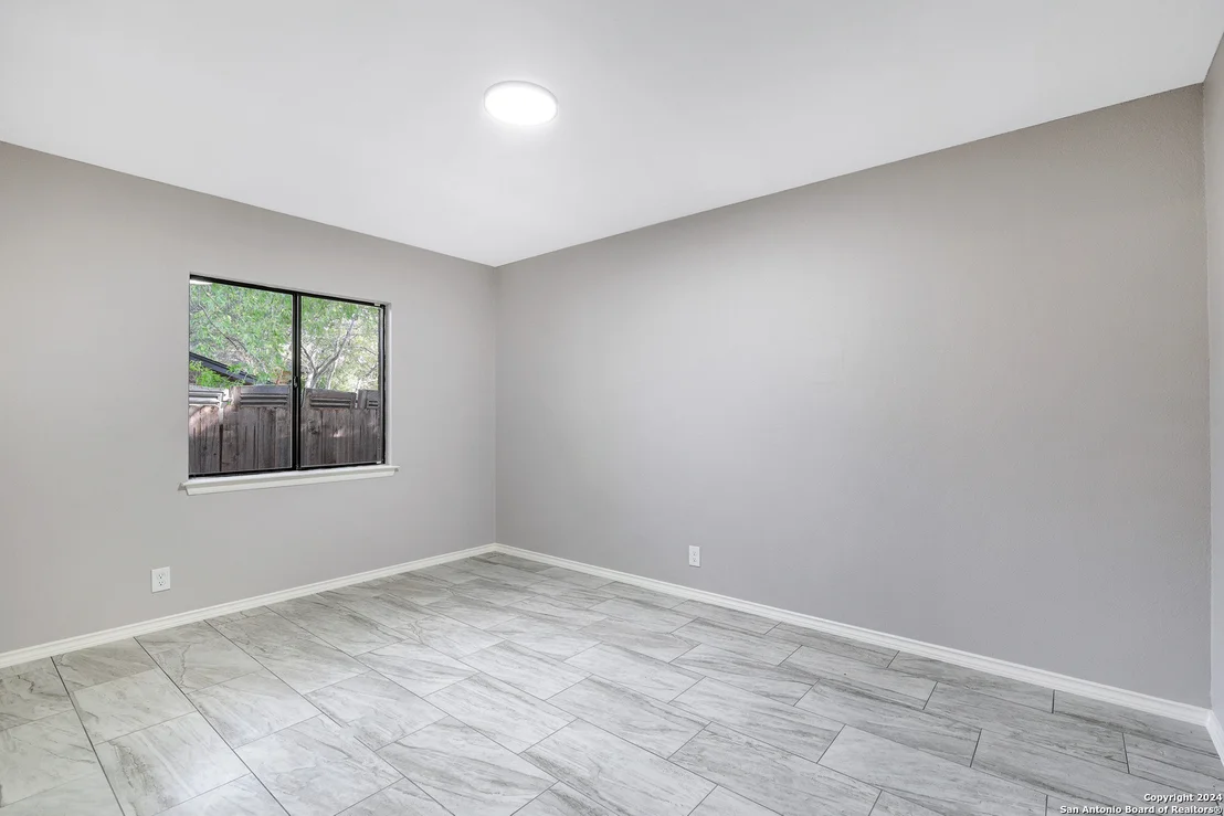Photo of 10316 ROYAL MEADOWS
