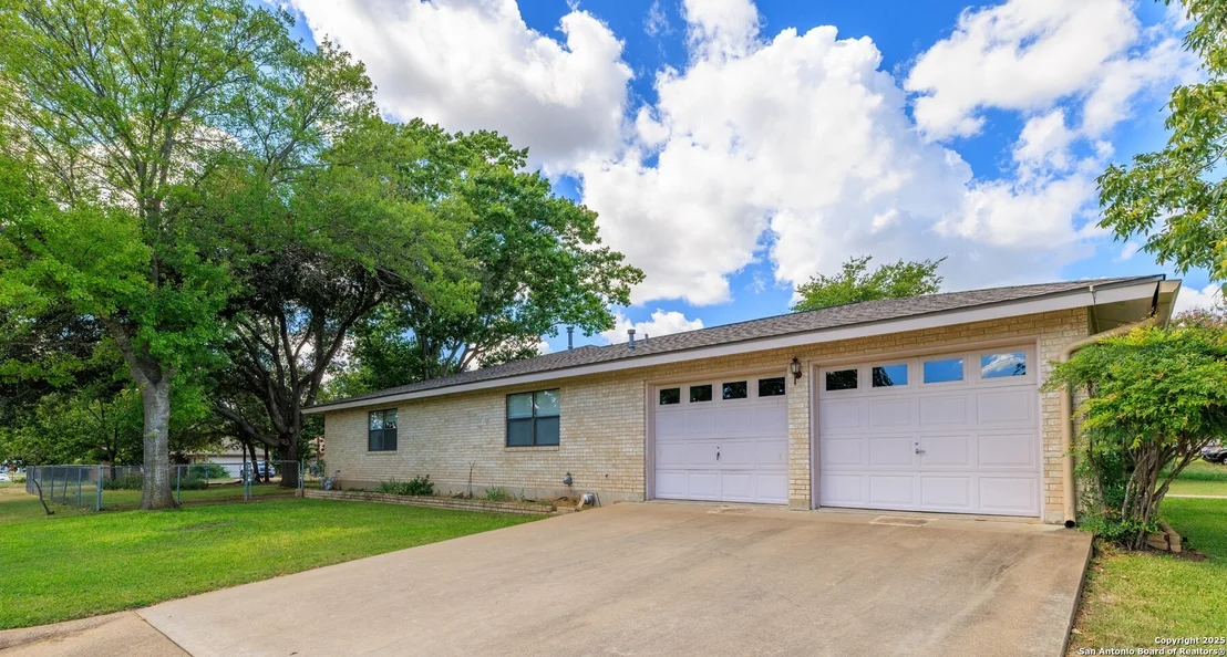 Photo of 101 Broadmoor