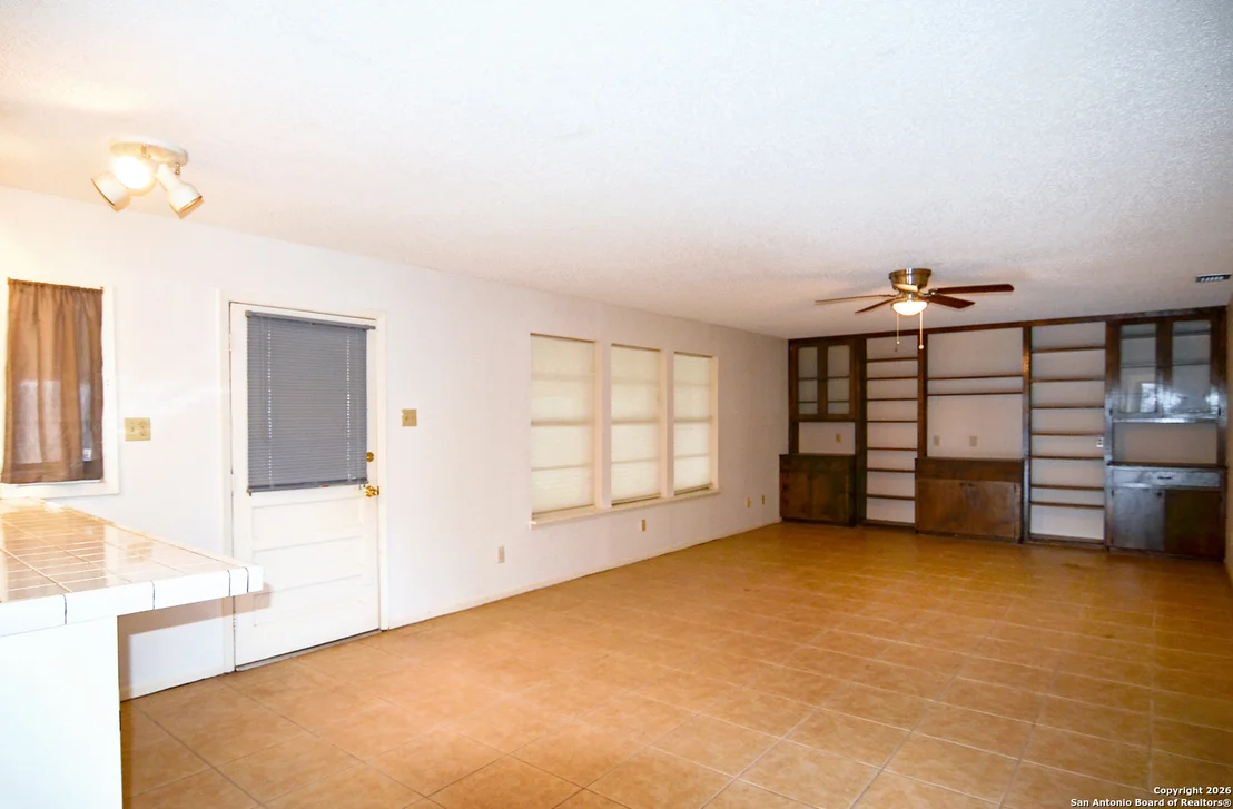 Photo of 1407 Mockingbird Lane