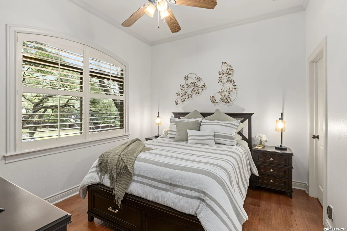 Photo of 921 GREAT TREE DR