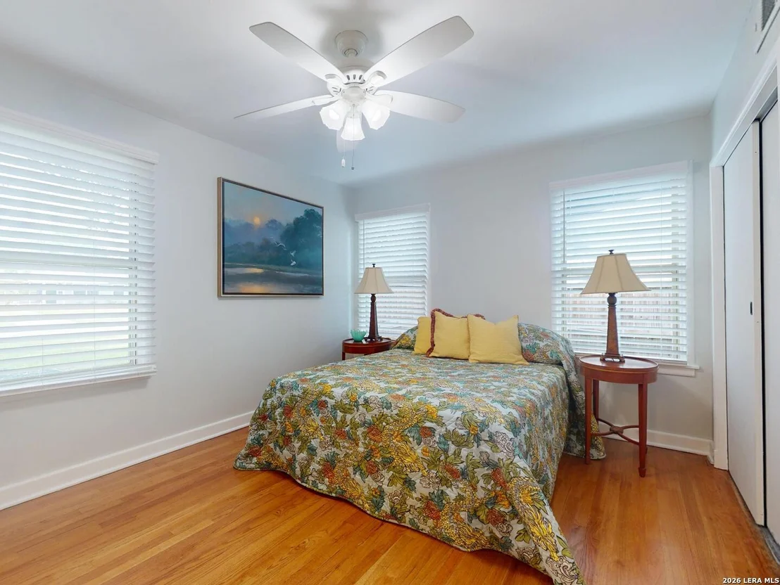 Photo of 126 BREES BLVD