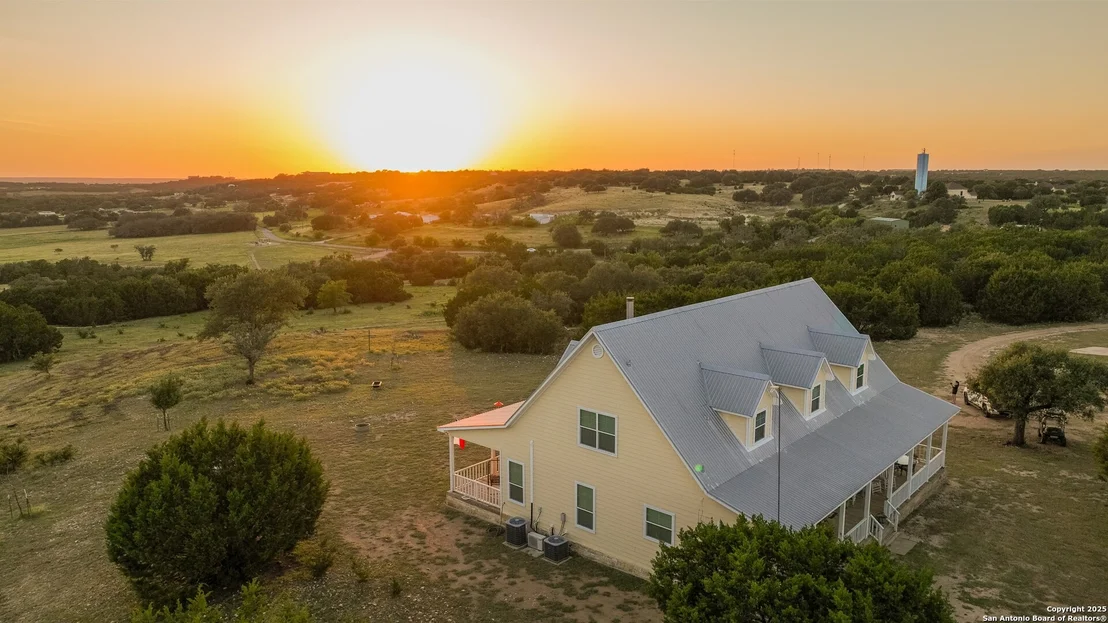 Photo of 4237 County Road 330