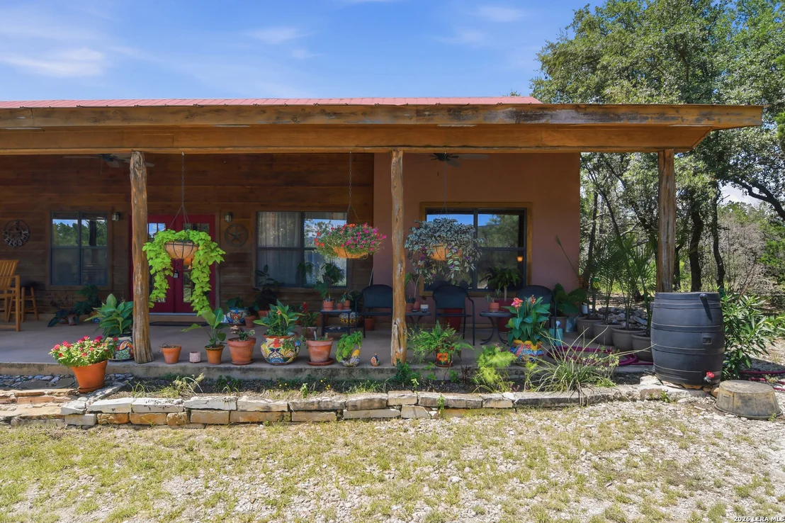 Photo of 423 KAHN RD