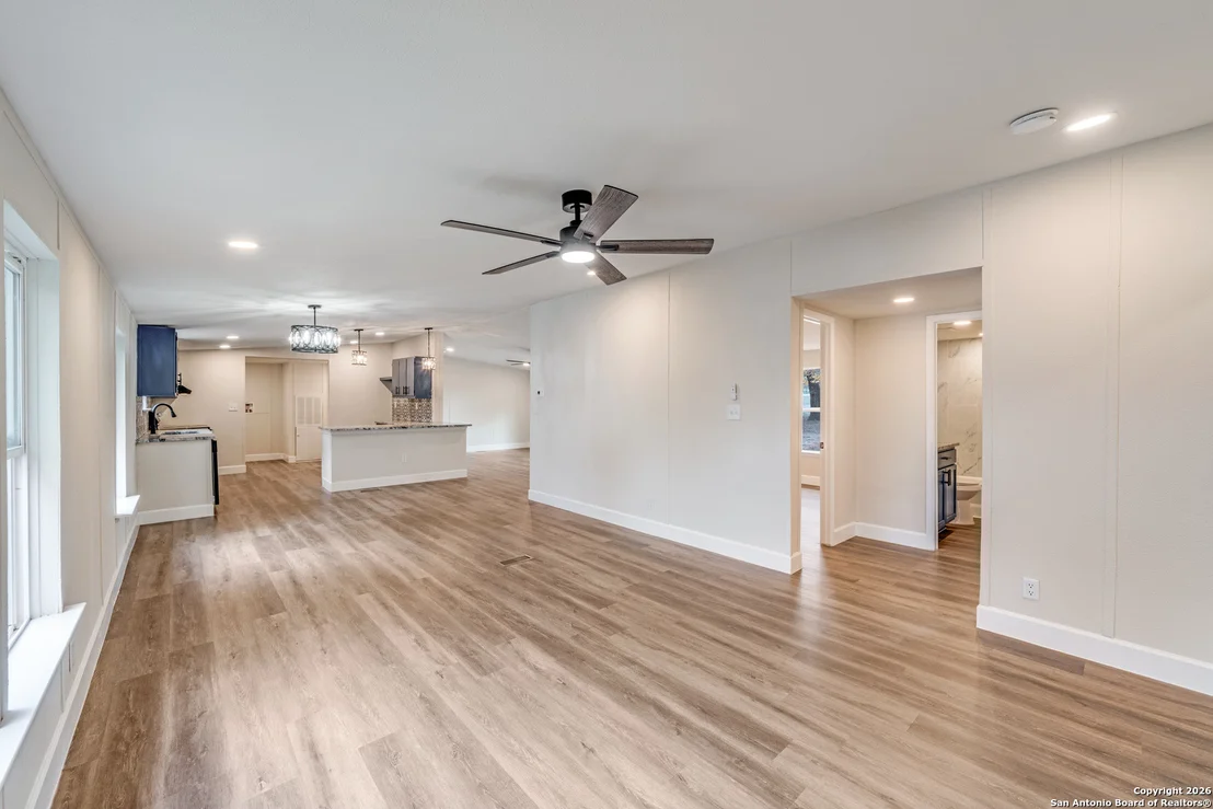 Photo of 551 BIG OAK DR