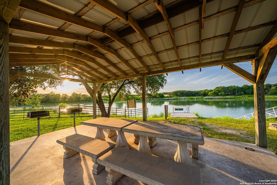 Photo of 154 Lake View Dr