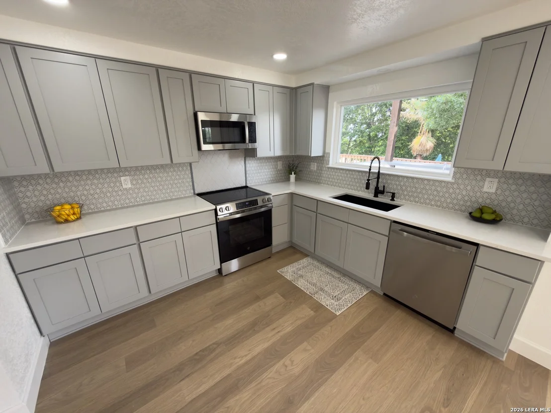 Photo of 207 River