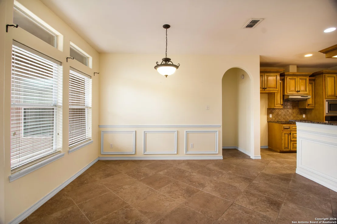 Photo of 6825 Old Square