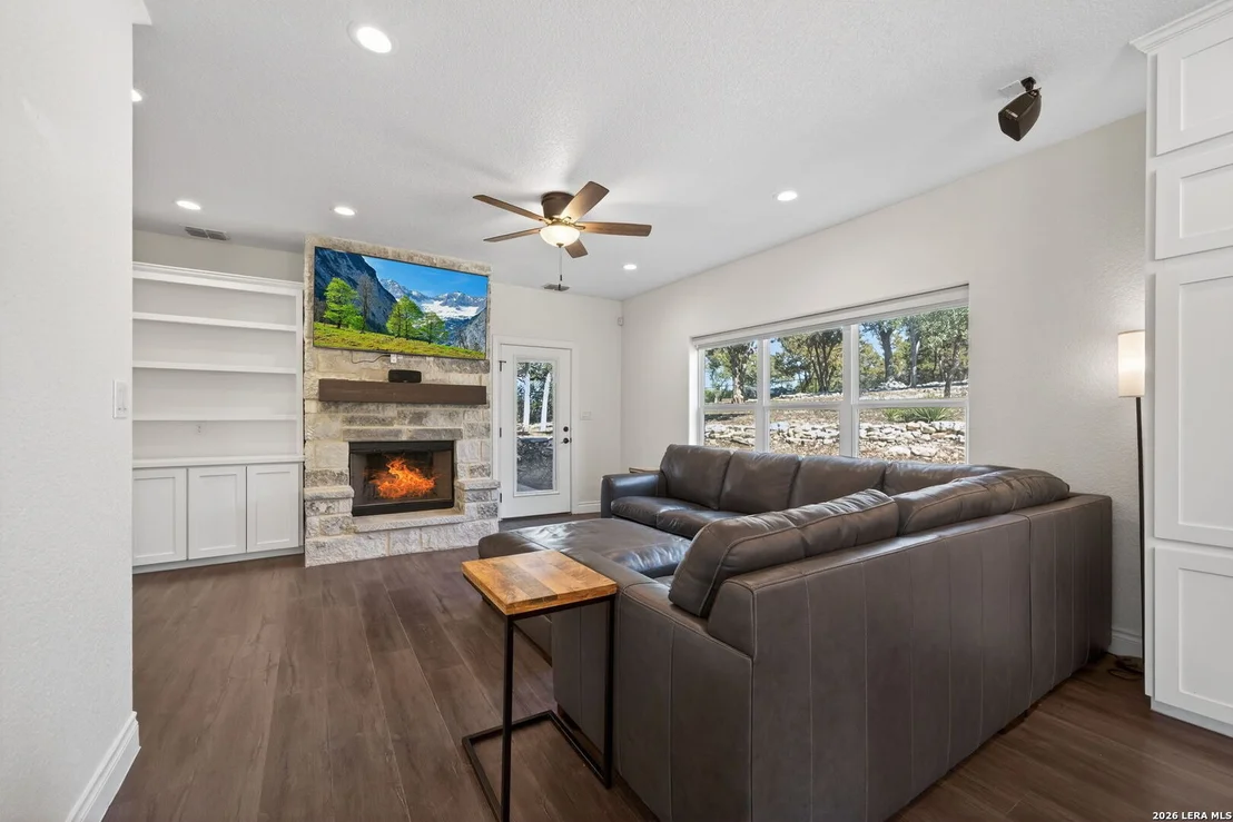 Photo of 616 Crossman