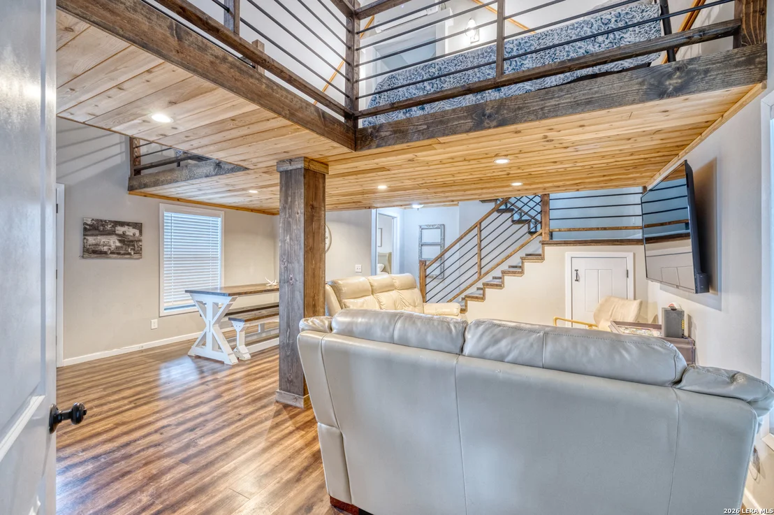 Photo of 1674 Flat Rock