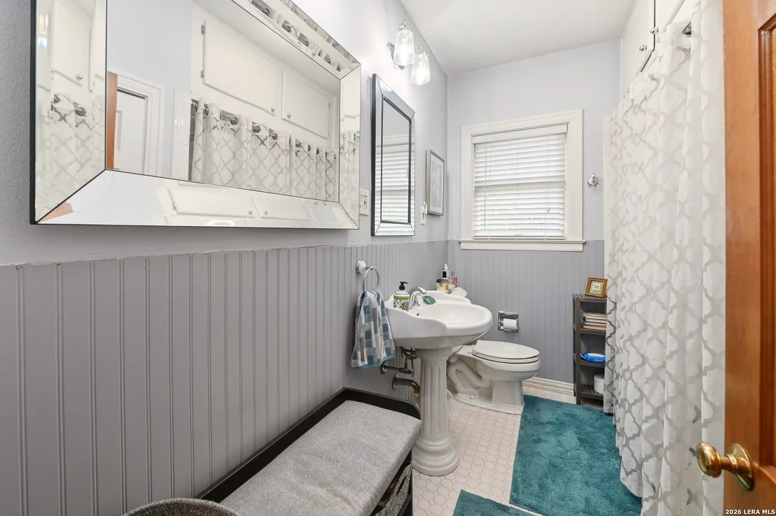 Photo of 237 THORAIN BLVD